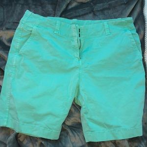 Vineyard Vines shorts